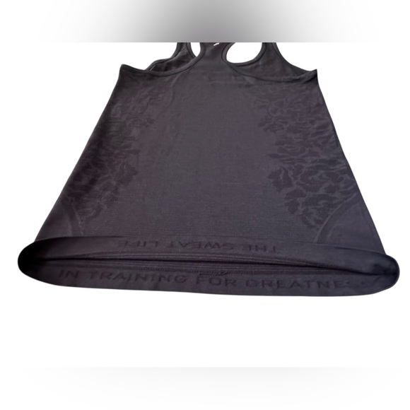 Lululemon Swiftly Tech Racerback Tank Top Black Cherry Paisley Size 6 - Picture 4 of 9